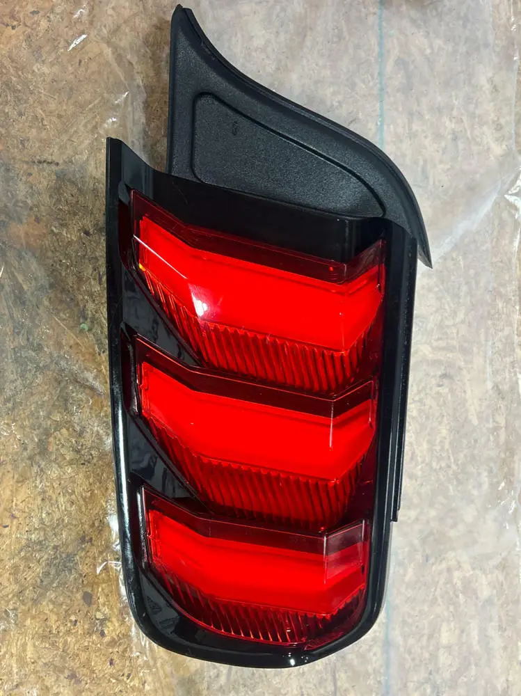 2015-23 Ford Mustang Gt Passenger Rh Tail Liight 254 1