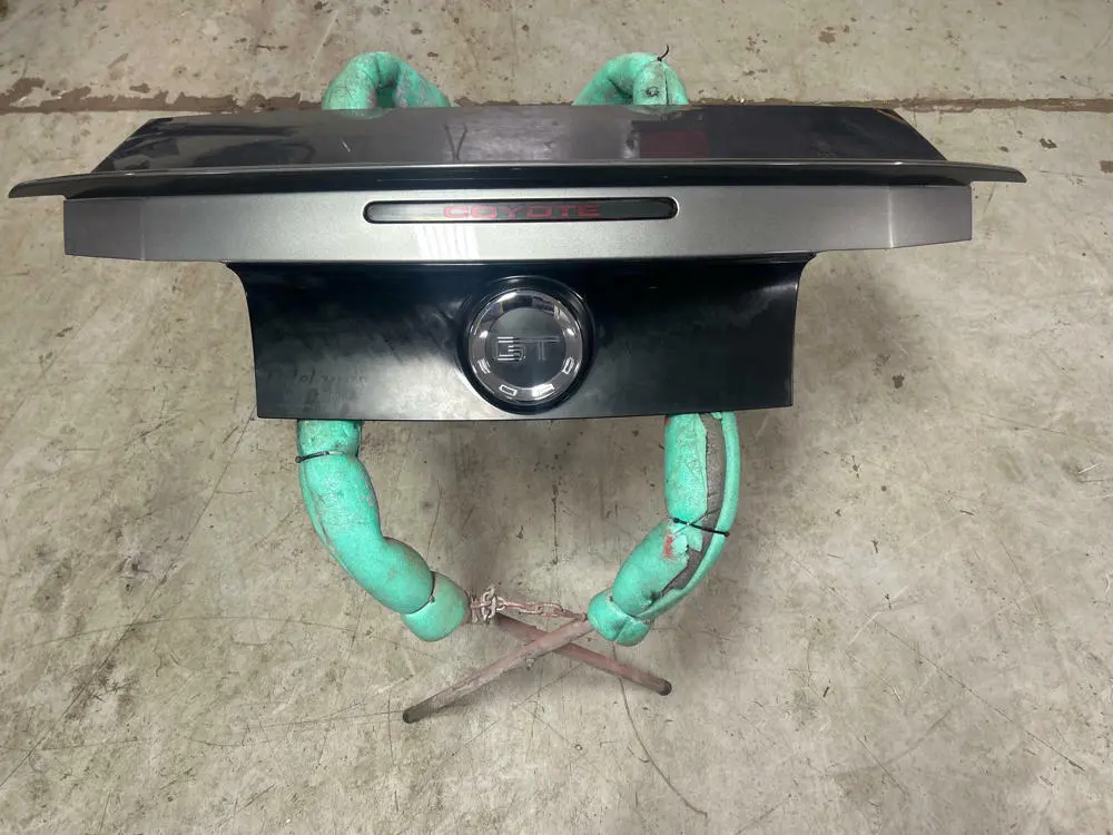 2013-14 Ford Mustang Decklid W/ Spoiler (Code Uj) 239 1