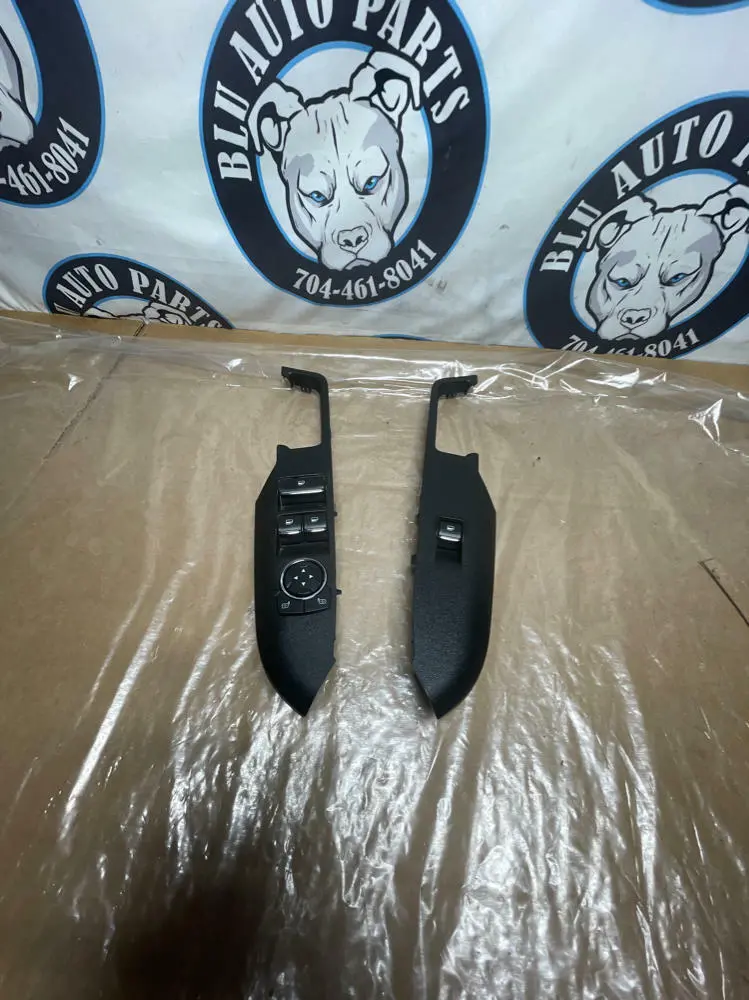 2018-23 Ford Mustang Convertible Door Switches & Bezels 244 1