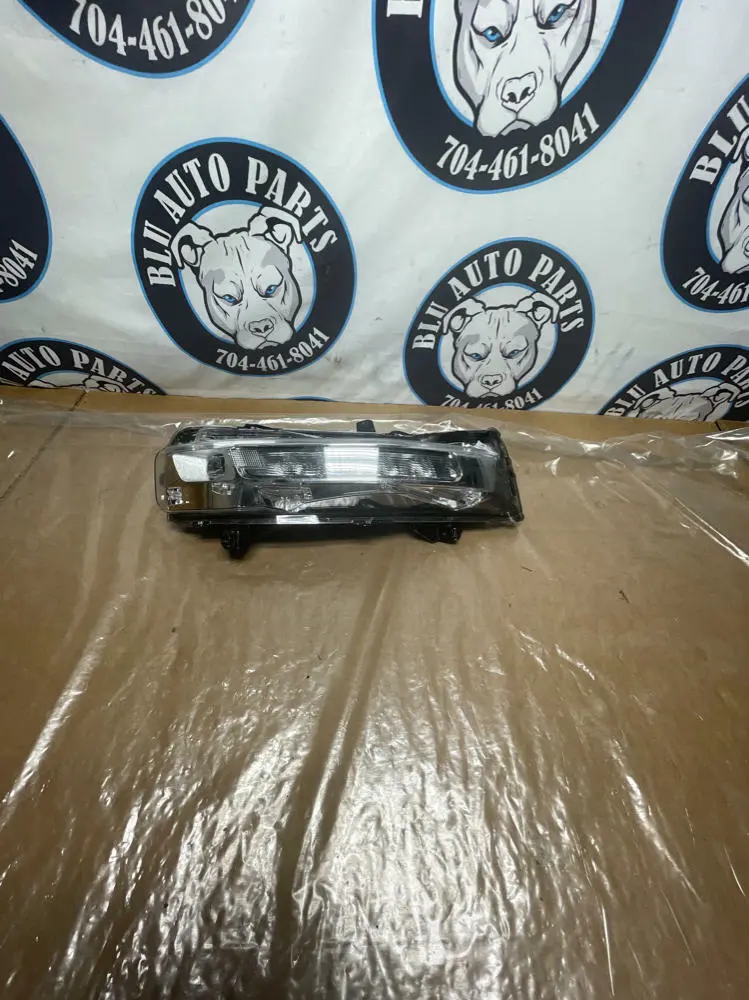 2018-23 Ford Mustang Passenger Rh Turn Signal Fog Light Assembly 244 1