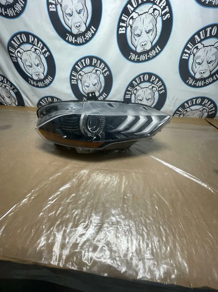 2018-23 Ford Mustang Passanger Rh Oem Headlight 19K Miles 244 1
