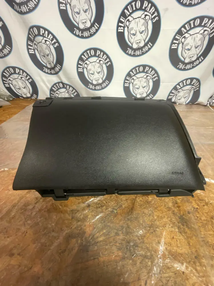 2015-17 Ford Mustang Glove Box Passenger 256 1