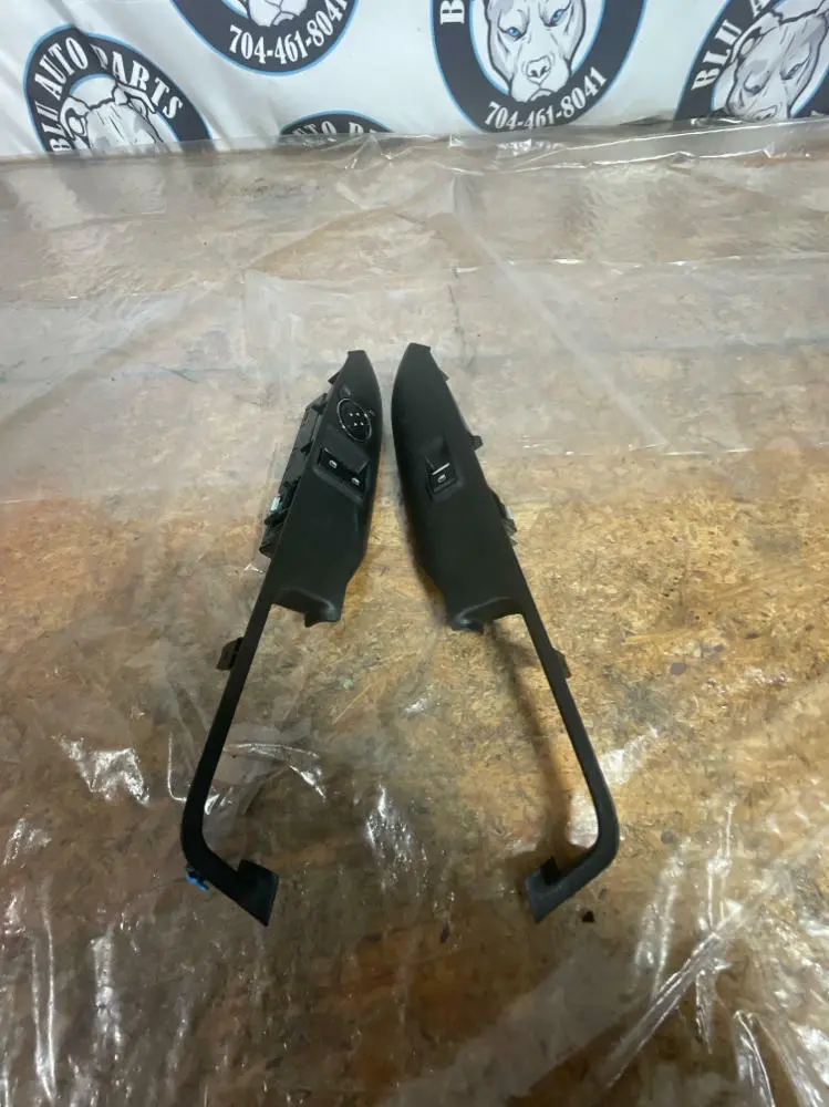 2015-17 Ford Mustang Door Switches & Bezels 256 1