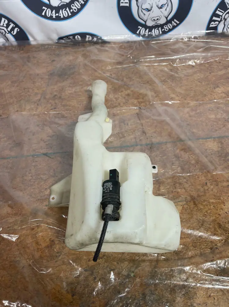2015-17 Ford Mustang Windsheild Wiper Resevoir 256 1