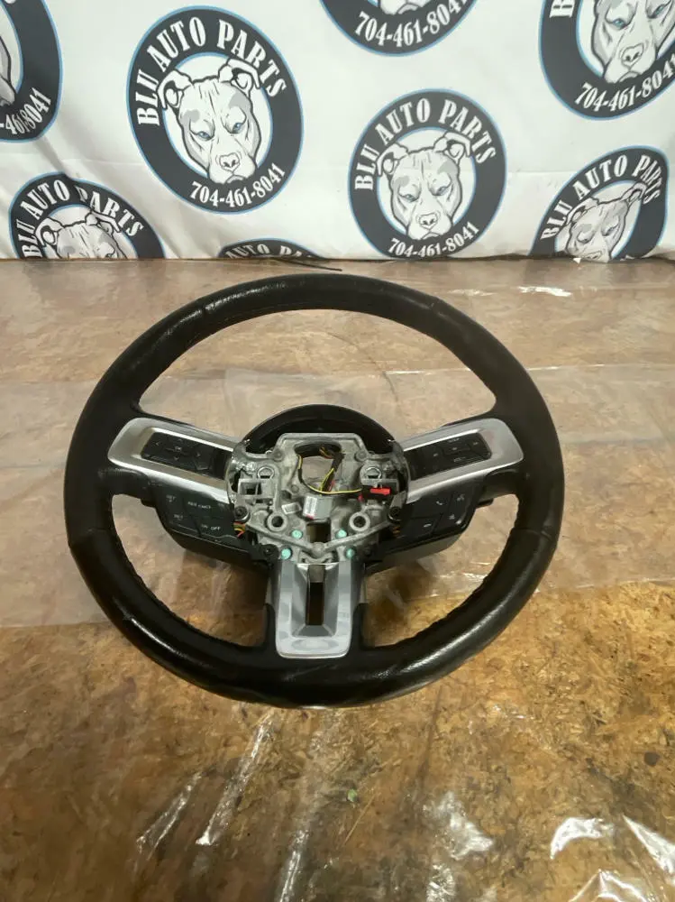 2015-17 Ford Mustang Gt Leather Steering Wheel 256 1
