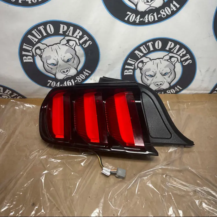 2015-17 Ford Mustang Driver Lh Tailight 237 1