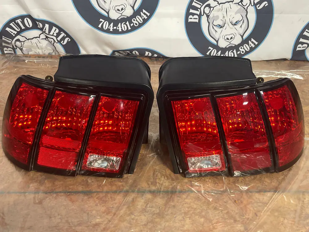 1999-04 Ford Mustang Bullitt Gt Taillight Housing Pair- 51K Miles 257 1