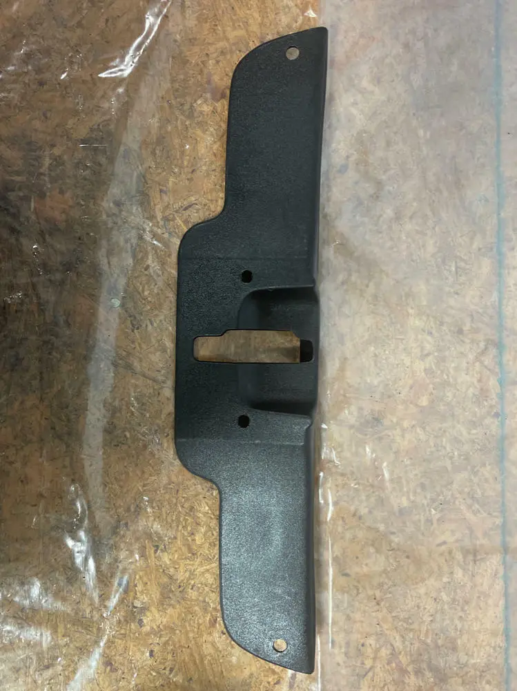 1999-04 Ford Mustang Gt Bullitt Interior Trunk Latch Cover- 51K Miles 257 1