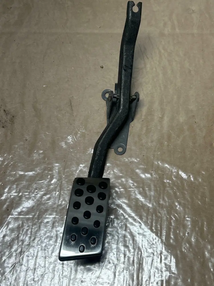 2001 Ford Mustang Bullitt Gas Pedal- 51K Miles 257 1