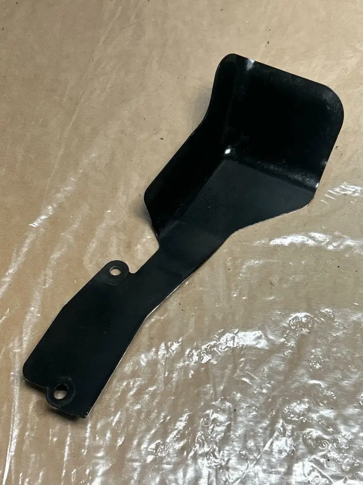 1999-04 Ford Mustang Gt Bullitt Recall Gas Pedal Bracket Carpet 257 1