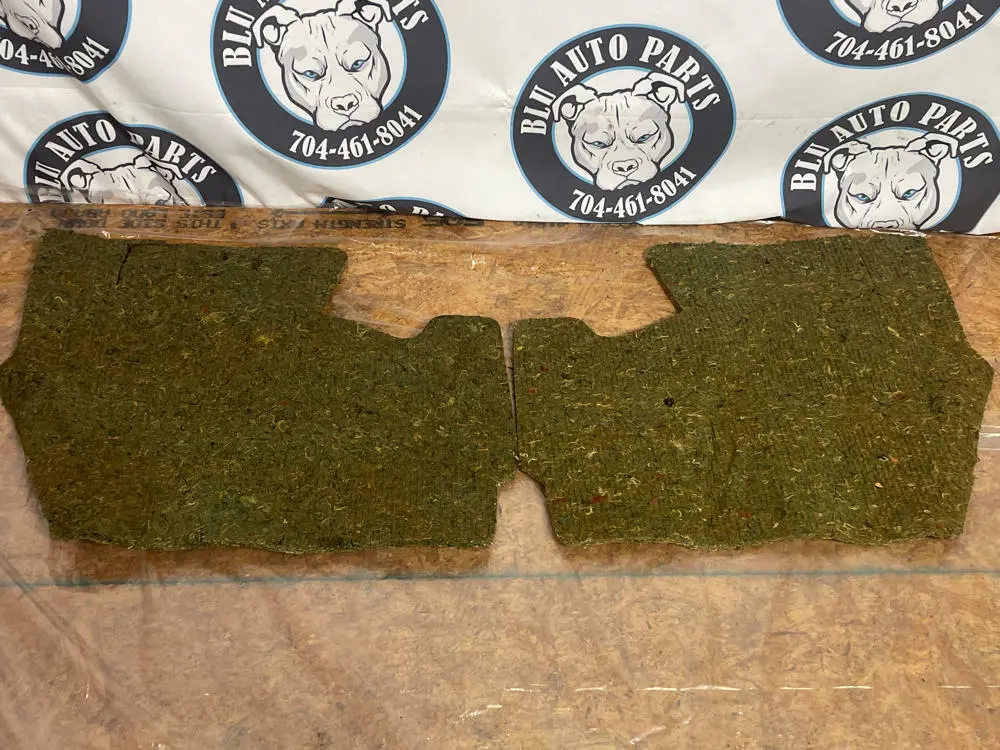 1999-04 Ford Mustang Gt Bullitt Interior Quarter Panel Insulation 257 1
