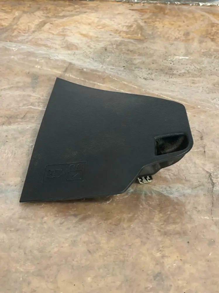 2015-17 Ford Mustang Fuse Box Cover 264 1