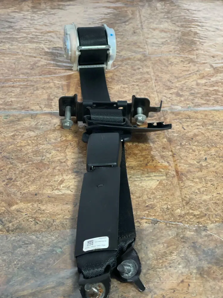 2015-17 Ford Mustang Rh Passenger Rear Seat Belt 264 1