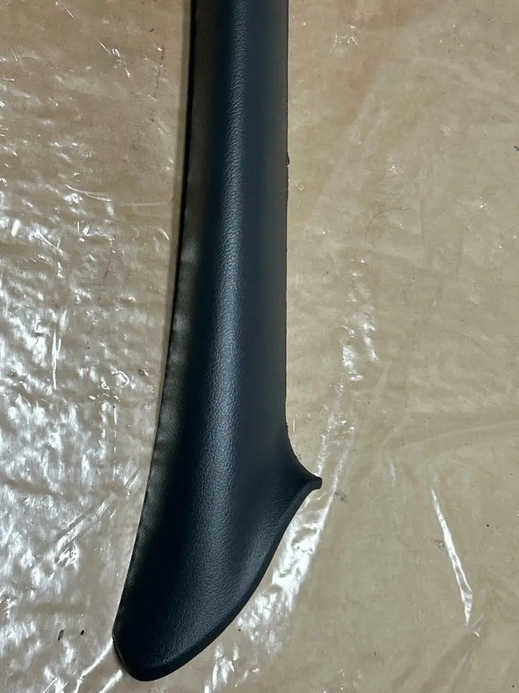 2003-04 Ford Mustang Svt Cobra Rh Passenger Interior A-Pillar 270 2