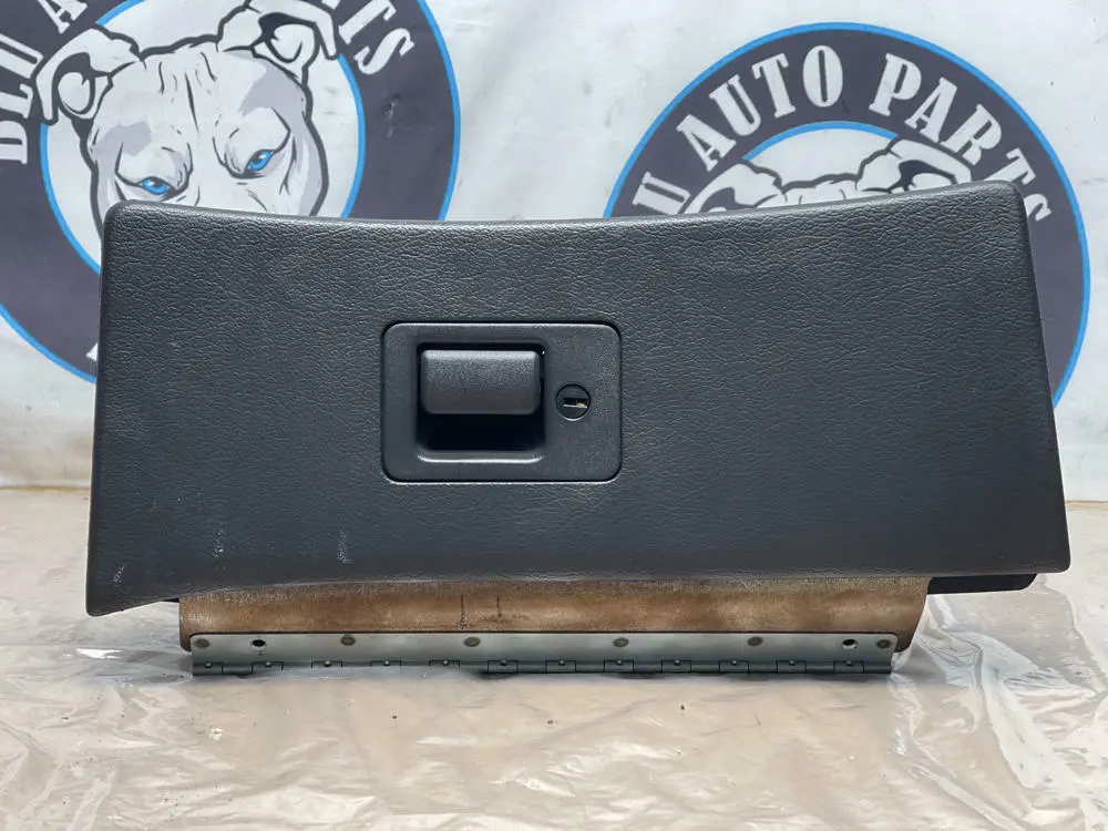 2003-04 Ford Mustang Svt Cobra Glovebox Assembly- Low Miles 270 1