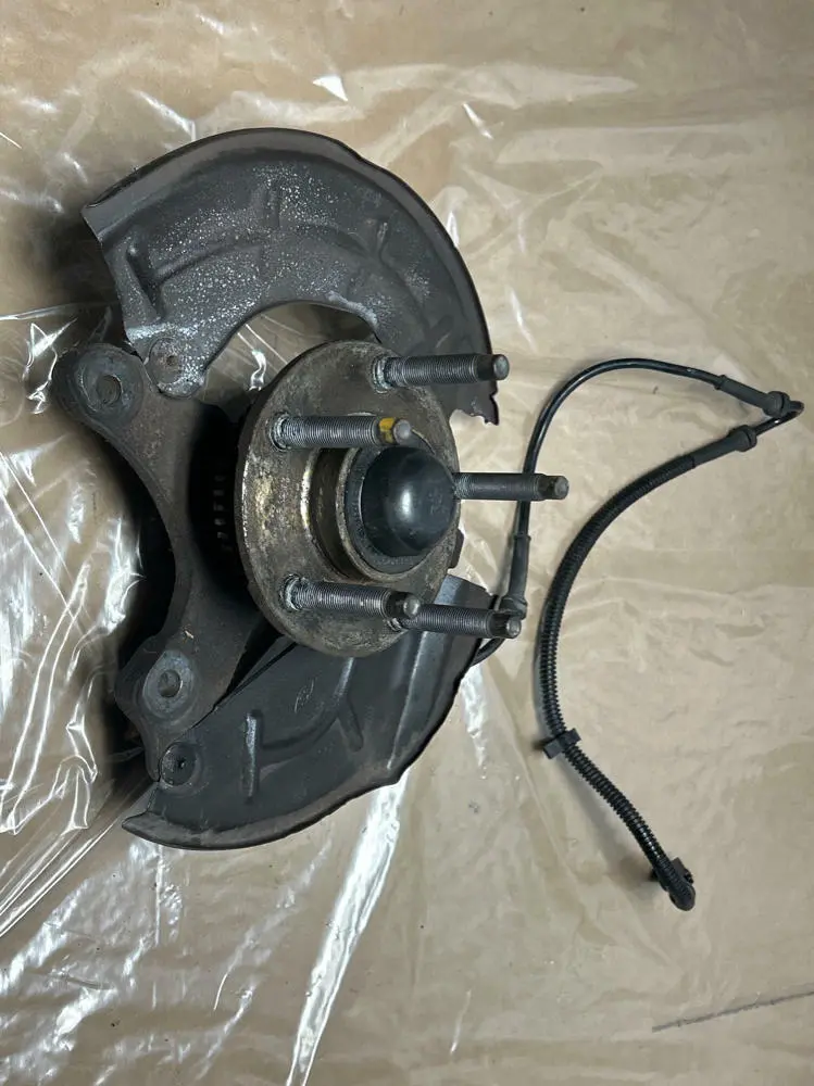 2003-04 Ford Mustang Svt Cobra Front Rh Spindle Assembly- W/ Abs Sensor 270 1