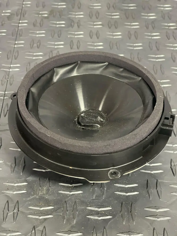 2015-23 Ford Mustang Gt Rh Door Speaker- Base Model 241 1