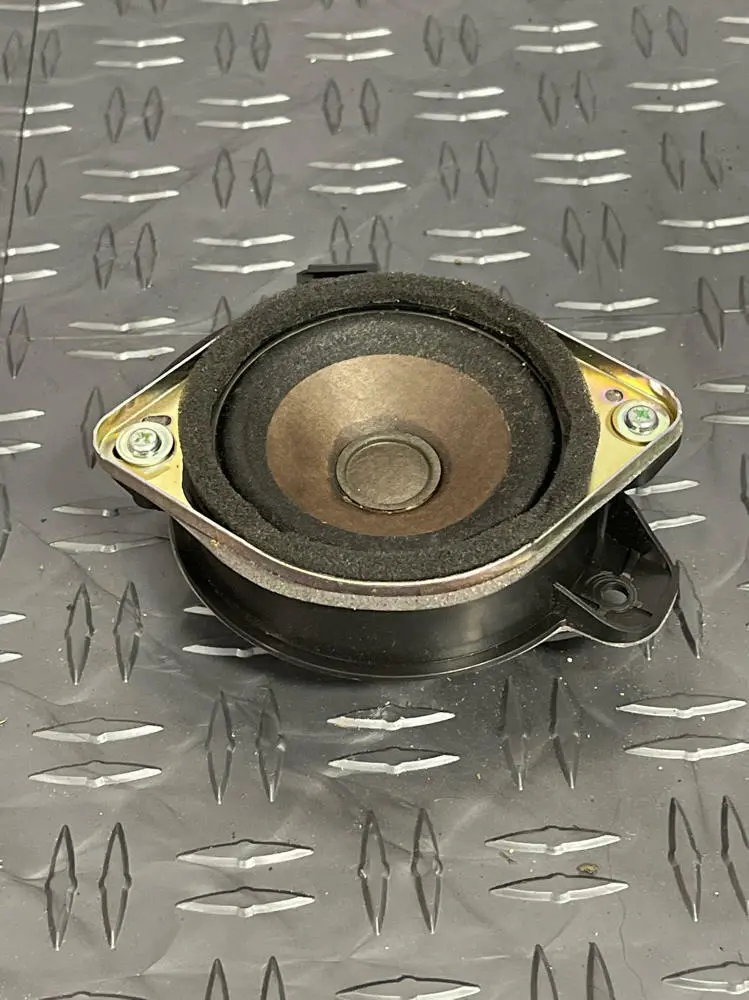 2015-23 Ford Mustang Gt Rh Door Tweeter- Base Model 241 1