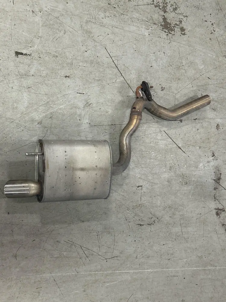 2015-17 Ford Mustang Gt Oem Pass. Rh Single Tip Exit Muffler 269 1