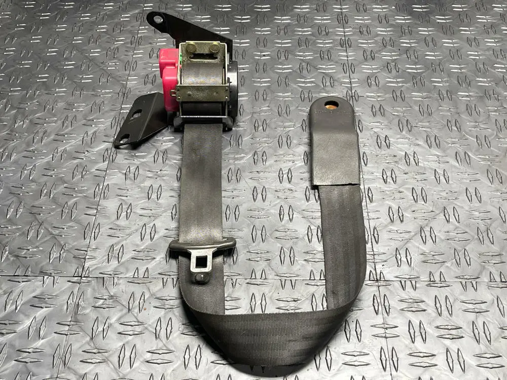 1999-04 Ford Mustang Gt/Saleen Driver Front Lh Seat Belt- For Vert 243 1
