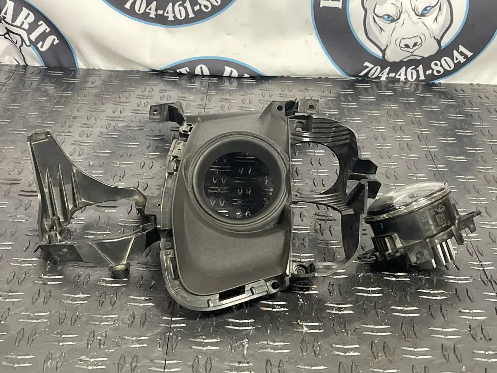 2015-17 Ford Mustang Gt Front Rh Fog Light & Bezel 268 1