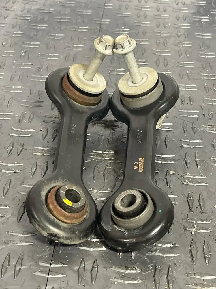 2015-23 Ford Mustang Gt Oem Rear Vertical Link Pair- 52K Miles 268 1