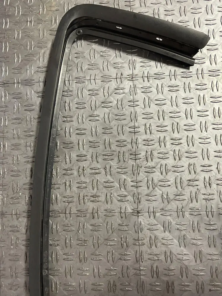 2011-14 Ford Mustang Gt Driver Lh Upper Window Frame Trim- Black 259 2