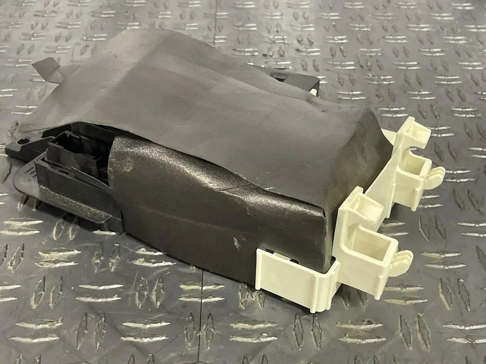 2013-14 Ford Mustang Gt 5.0 Coyote A/T Body Control Module 259 2