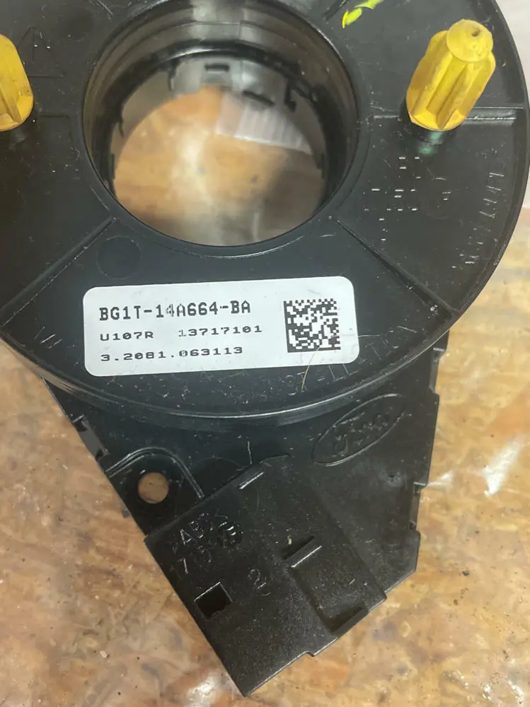 2013-14 Ford Mustang Gt Clock Spring 232 2