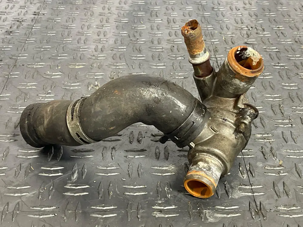 2003-04 Ford Mustang Svt Cobra Thermostat Assembly 272 1