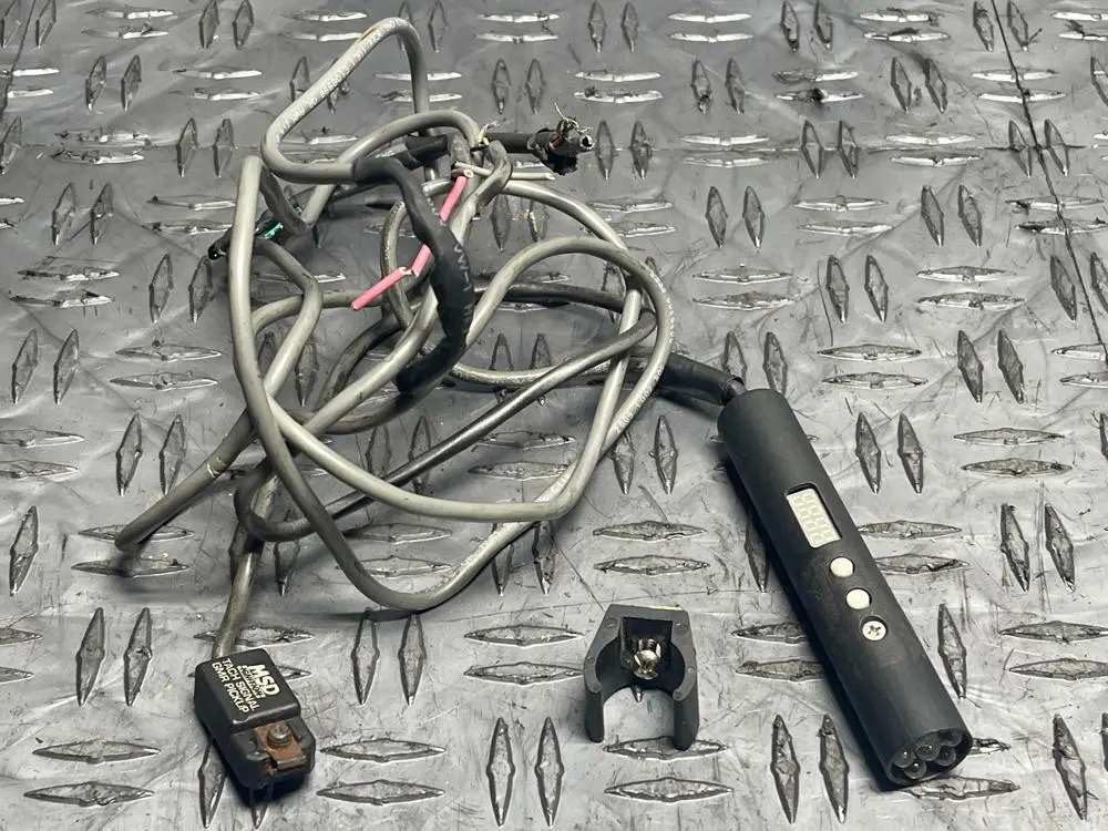 2003-04 Ford Mustang Svt Cobra Msd Tach Signal Gmr Pickup & Shift Light 273 1