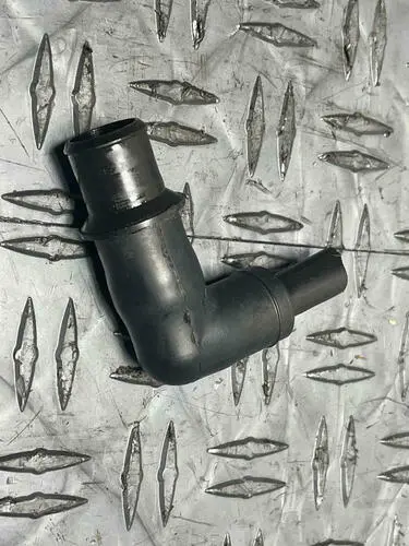 2003-04 Ford Mustang Svt Cobra Breather, Valve Cover To Intake Hose 273 2