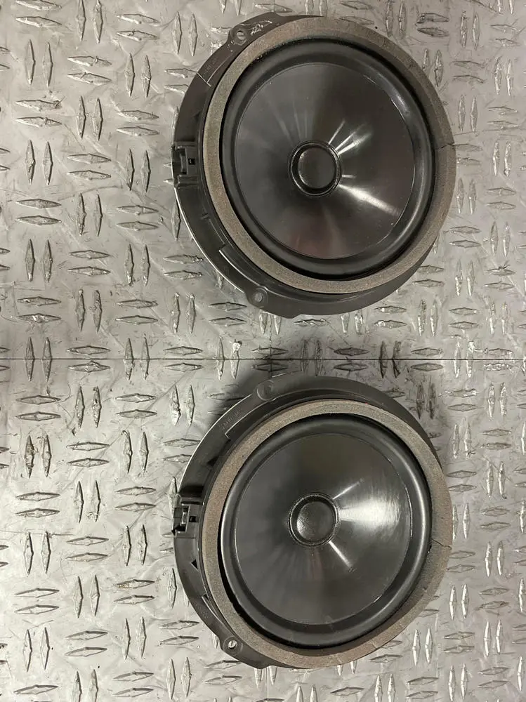 2015-23 Ford Mustang Gt Base Model Door Speaker Pair 274 1