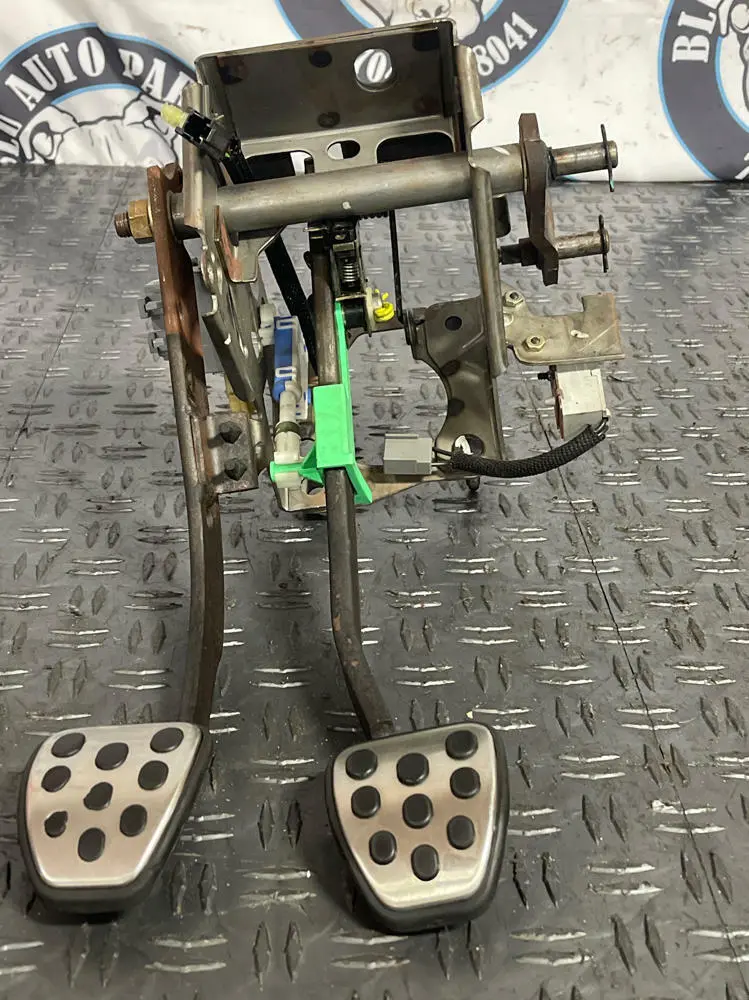 2003-04 Ford Mustang Svt Cobra Pedal Assembly- For Manual Trans 276 1