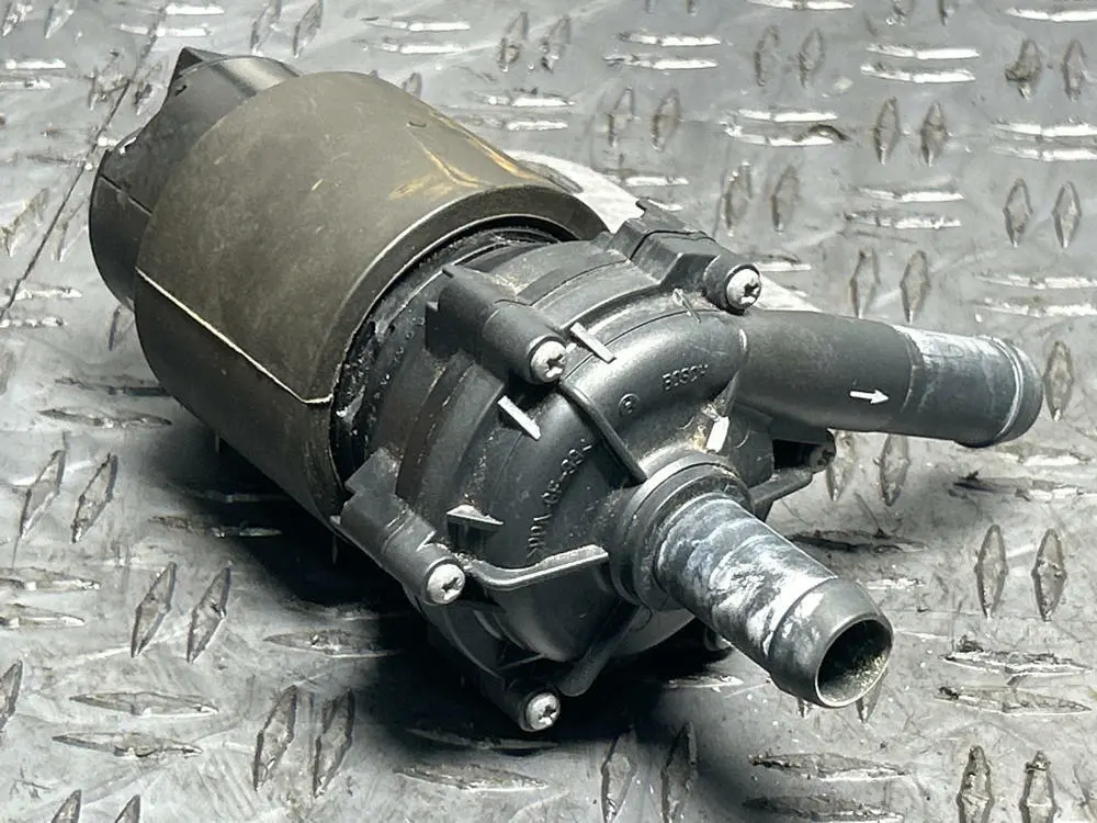 2007-12 Ford Mustang Shelby Gt500 Kr Heat Exchanger Pump & Bracket 16K Miles 263 2