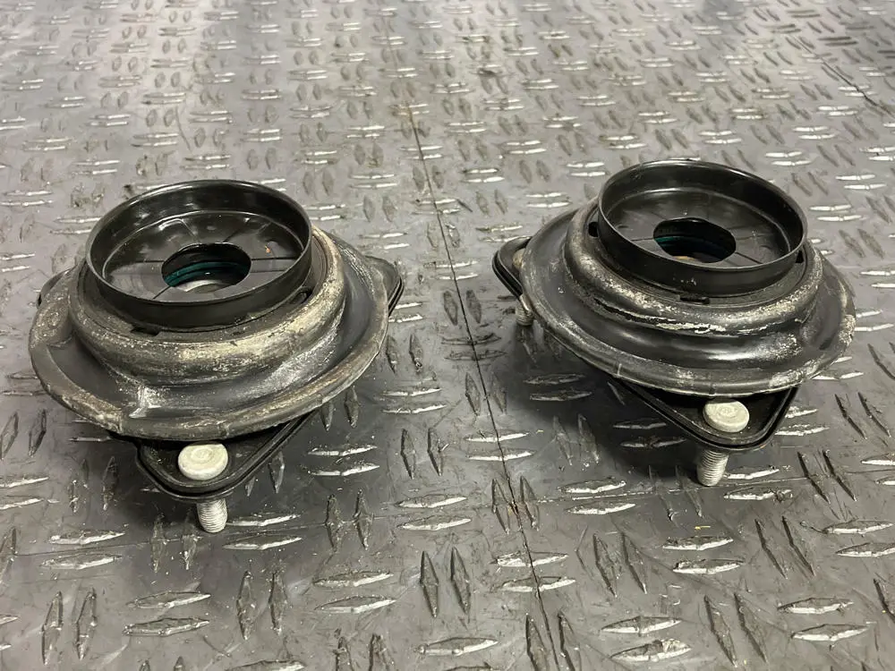 2015-23 Ford Mustang Strut Tops Pair Lh Rh 1