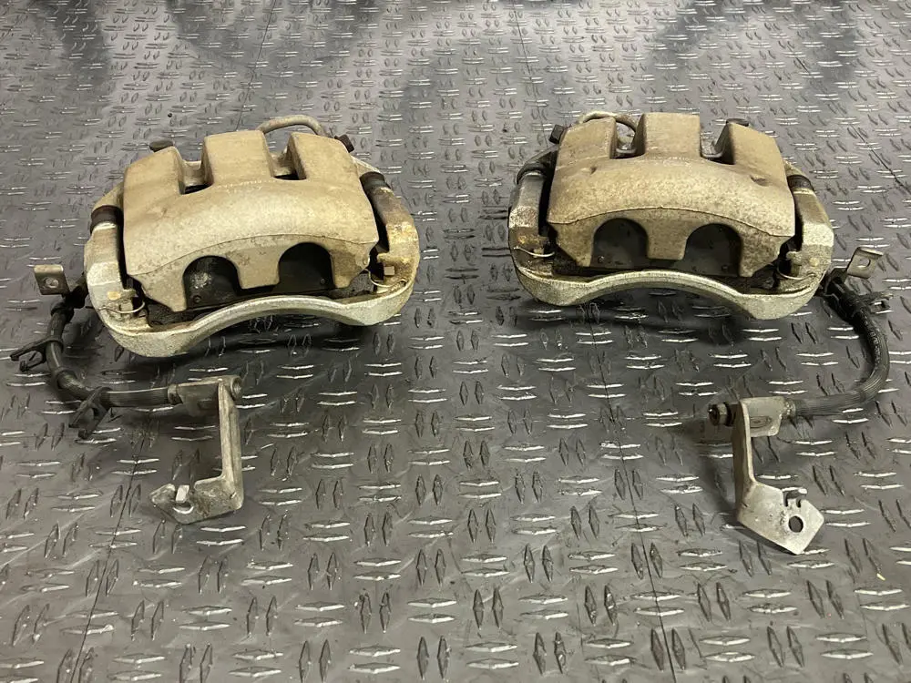 2011-12 Ford Mustang Gt Front Brake Calipers Pair Lh/Rh 31K Miles 266 1