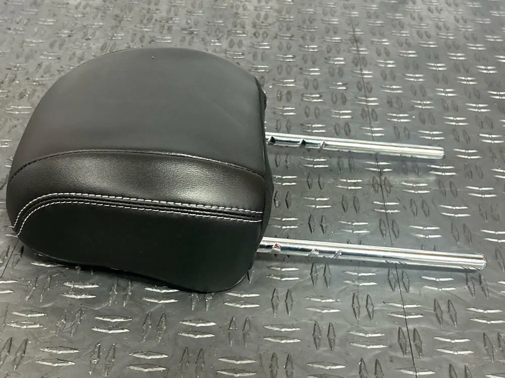 2018-23 Ford Mustang Oem Driver Lh Head Rest- Leather, White Stitching 275 2