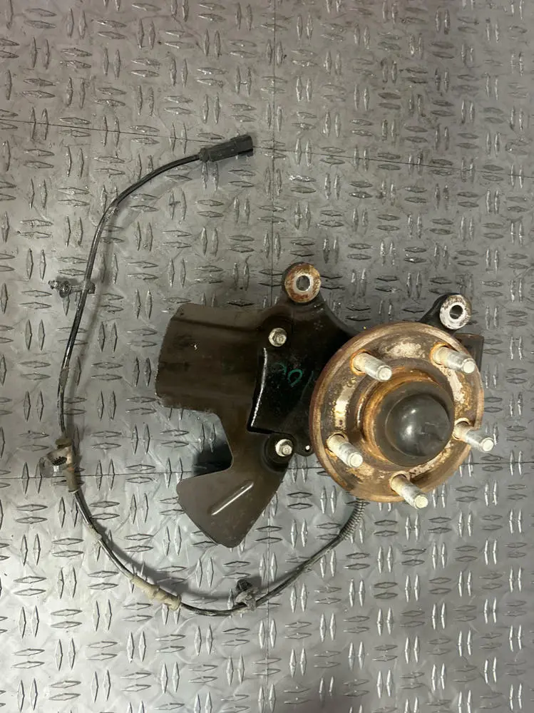 2015-23 Ford Mustang Driver Front Lh Spindle- 31K Miles 275 1