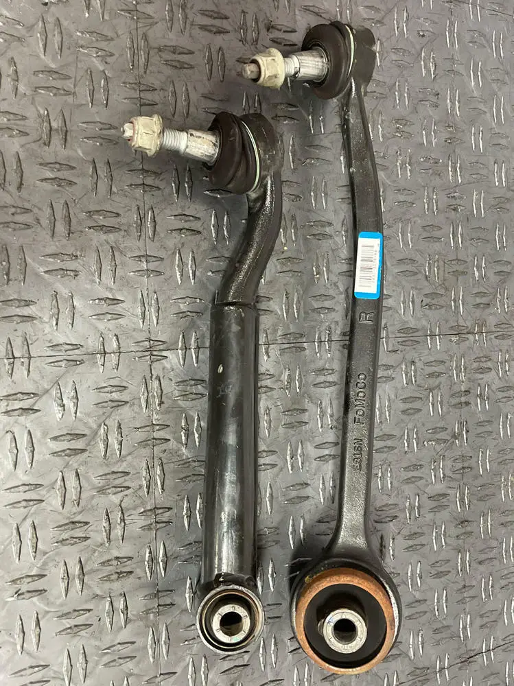2018-23 Ford Mustang Gt Oem Front Passenger Rh Control Arms Pair-11K Miles 275 1