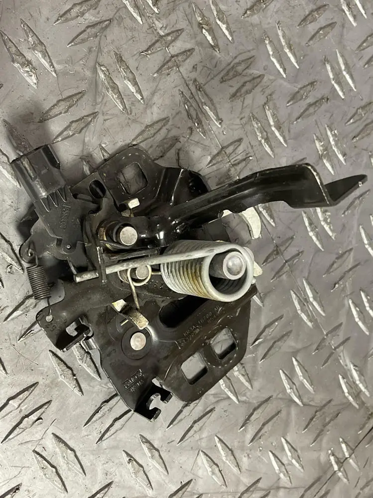 2018-23 Ford Mustang Gt Oem Hood Latch 275 2