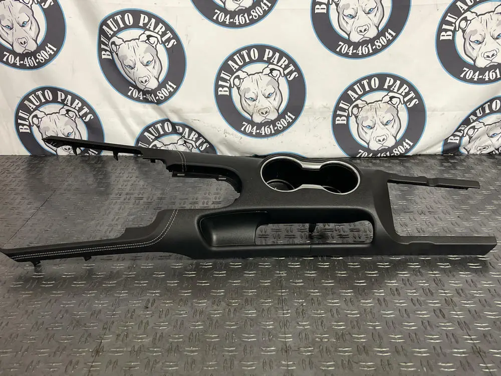 2015-23 Ford Mustang Gt Oem Leather Center Console Upper Half- See Desc 260 1