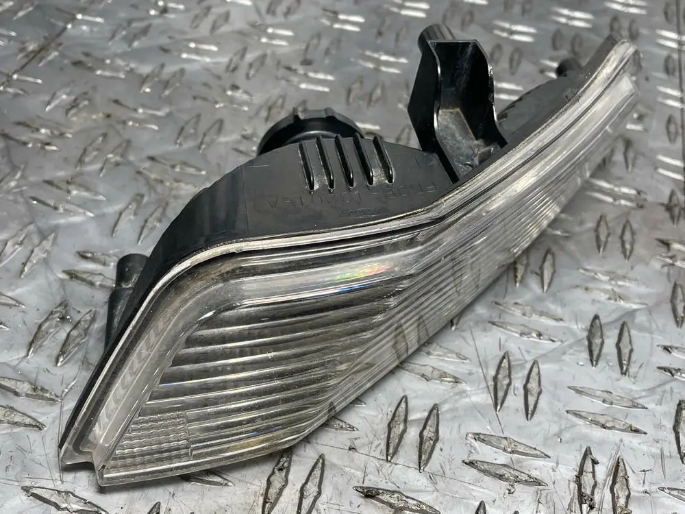 2015-17 Ford Mustang Gt Oem Driver Lh Turn Signal Housing- Front Bumper 258 2