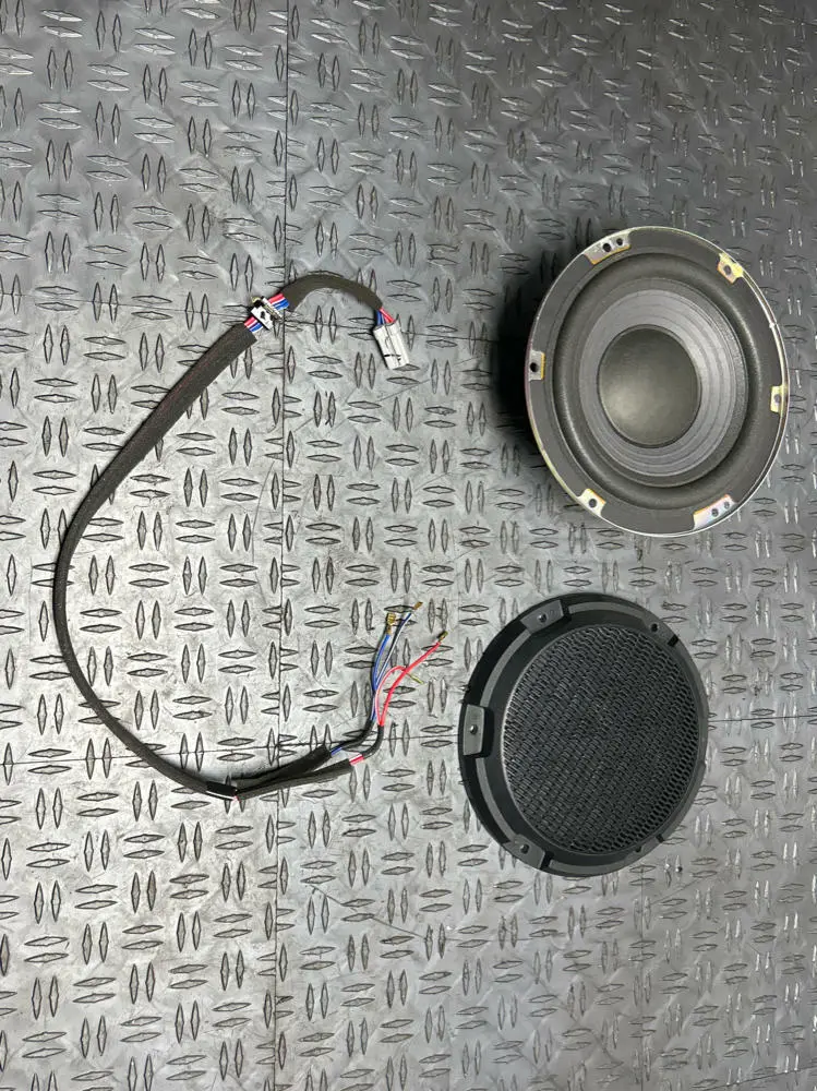 2015-23 Ford Mustang Gt Oem Subwoofer Speaker Assembly- No Box 258 1