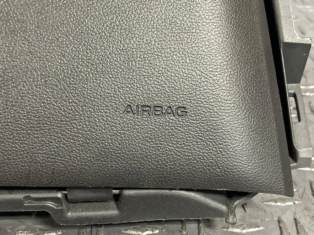 2015-17 Ford Mustang Glove Box 262 2