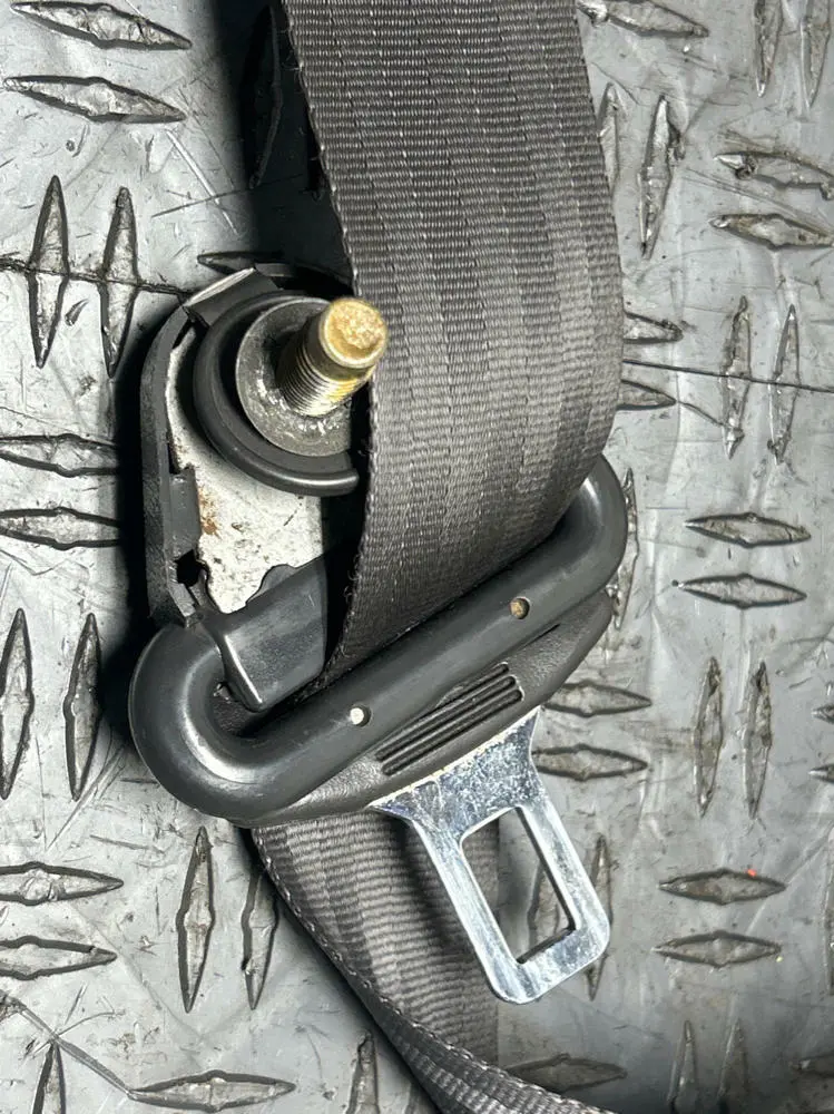 1999-04 Ford Mustang Gt/Svt Cobra Pass. Front Rh Seat Belt- For Coupe 282 2