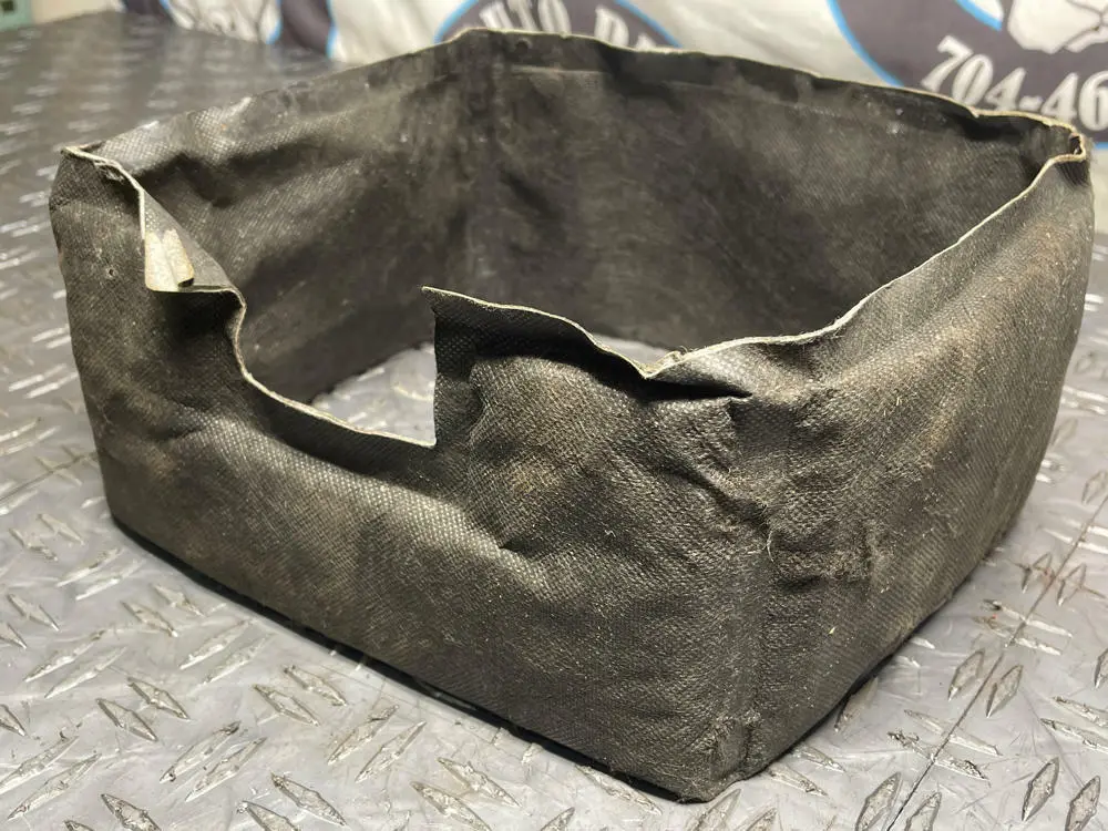 1999-04 Ford Mustang Oem Battery Insulator/Shield- Nice, 17K Miles 277 2