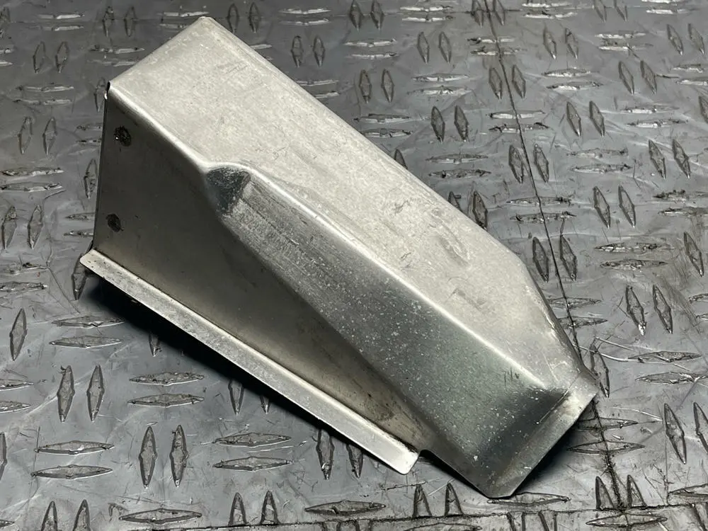 1996-04 Ford Mustang Manual Transmission Inspection Cover 277 1
