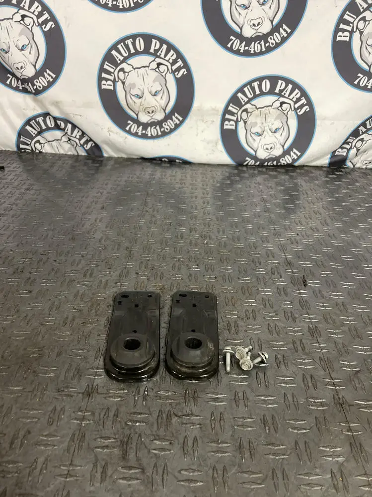 2015-23 Ford Mustang Gt Upper Radiator Brackets Pair 278 1