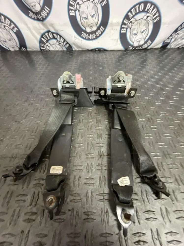 2015-23 Ford Mustang Rear Seat Belt Pair- For Coupe 278 1